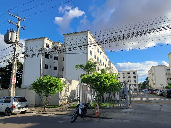 Vende-se em Fortaleza-CE  apto, 80.26 de área total, 44.28 de área privativa,  2_qto(s), WC, 1_sala(s), cozinha.