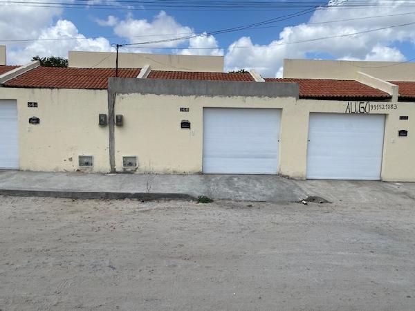 Vende-se em Horizonte-CE  Casa, 60.70 de área privativa, 114.89 de área do terreno,  2_qto(s), varanda, a.serv, WC, 1_sala(s), cozinha, 1_vaga(s) de garagem.