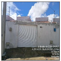 Vende-se em Horizonte-CE  Casa, 66.15 de área privativa, 402.80 de área do terreno,  2_qto(s), varanda, a.serv, WC, 1_sala(s), cozinha, 1_vaga(s) de garagem.