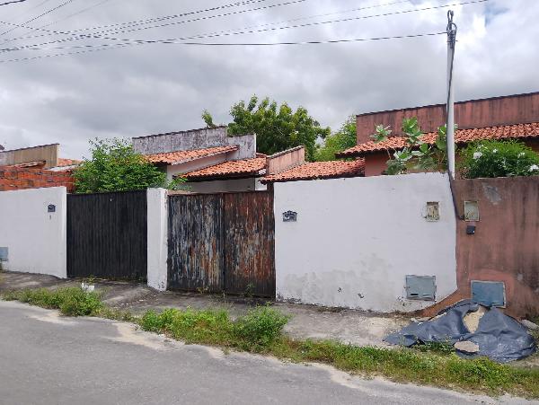 Vende-se em Horizonte-CE  Casa, 53.14 de área total, 53.14 de área privativa, 132.90 de área do terreno,  2_qto(s), a.serv, WC, 1_sala(s), cozinha.