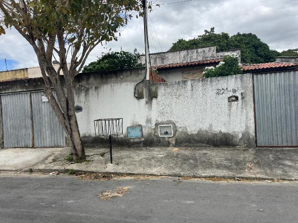 Vende-se em Horizonte-CE  Casa, 53.14 de área total, 53.14 de área privativa, 141.00 de área do terreno,  2_qto(s), a.serv, WC, 1_sala(s), cozinha.