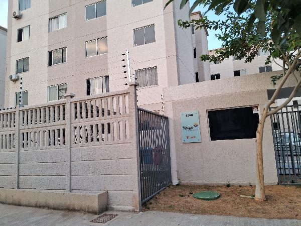 Vende-se em Fortaleza-CE  apto, 70.41 de área total, 44.28 de área privativa, 0.00 de área do terreno.