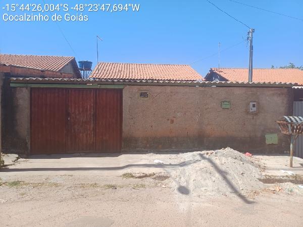 Vende-se em Cocalzinho De Goias-GO  Casa, 51.12 de área privativa, 180.00 de área do terreno,  2_qto(s), a.serv, WC, 1_sala(s), cozinha, 1_vaga(s) de garagem.