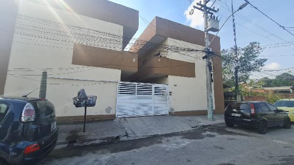 Vende-se em Sao Goncalo-RJ  apto, 56.62 de área total, 56.62 de área privativa,  2_qto(s), WC, 1_sala(s), cozinha.