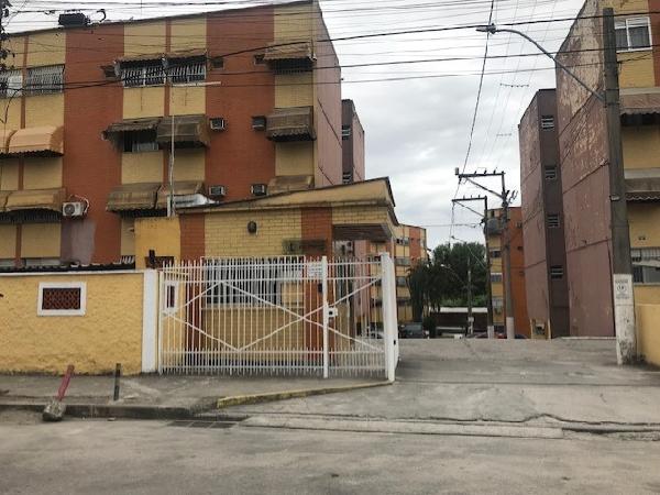 Vende-se em Sao Goncalo-RJ  apto, 49.00 de área total, 49.00 de área privativa, 7634.17 de área do terreno,  2_qto(s), WC, 1_sala(s), cozinha, 1_vaga(s) de garagem.