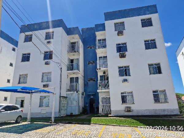 Vende-se em Volta Redonda-RJ  apto, 53.04 de área total, 48.18 de área privativa,  2_qto(s), a.serv, WC, 1_sala(s), cozinha, 1_vaga(s) de garagem.