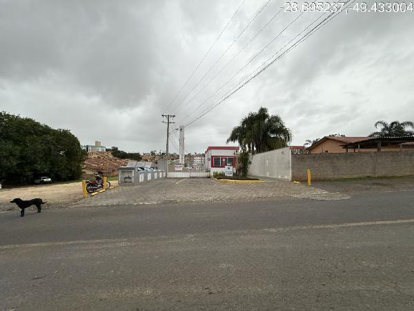 Vende-se em Criciuma-SC  apto, 41.12 de área privativa,  2_qto(s), a.serv, WC, 1_sala(s), cozinha.