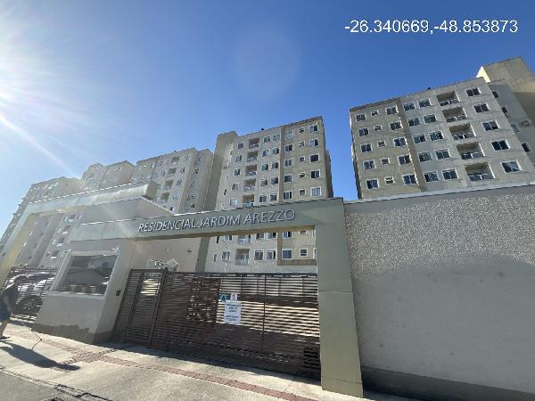 Vende-se em Joinville-SC  apto, 80.57 de área total, 44.31 de área privativa,  2_qto(s), a.serv, WC, 1_sala(s), cozinha, 1_vaga(s) de garagem.