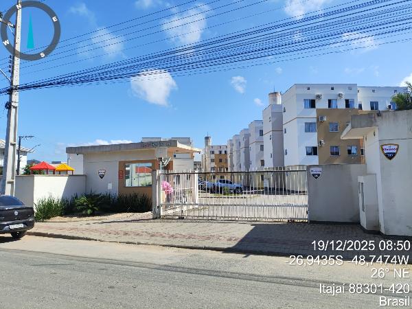 Vende-se em Itajai-SC  apto, 42.41 de área total, 37.96 de área privativa,  1_qto(s), WC, 1_sala(s), cozinha.