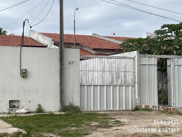 Vende-se em Pacajus-CE  Casa, 91.00 de área total, 91.00 de área privativa, 208.98 de área do terreno,  2_qto(s), WC, 1_sala(s), cozinha.