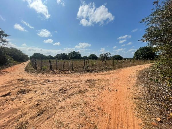 Vende-se em Pacajus-CE  Terreno, 5346.00 de área do terreno.