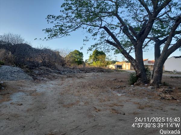 Vende-se em Quixada-CE  Terreno, 765.00 de área do terreno.