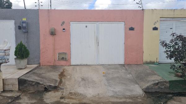 Vende-se em Pacatuba-CE  Casa, 77.73 de área total, 77.73 de área privativa, 151.14 de área do terreno,  1_qto(s), WC, 1_sala(s), cozinha.