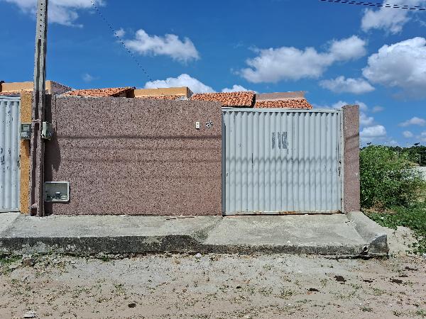 Vende-se em Pacajus-CE  Casa, 63.06 de área total, 63.06 de área privativa, 175.62 de área do terreno,  2_qto(s), a.serv, WC, 1_sala(s), cozinha, 2_vaga(s) de garagem.