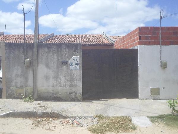 Vende-se em Pacajus-CE  Casa, 86.55 de área privativa,  1_qto(s), varanda, a.serv, WC, 1_sala(s), cozinha.