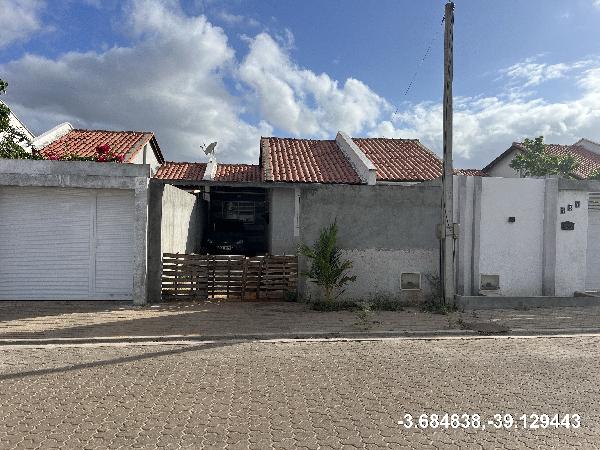 Vende-se em Sao Goncalo Do Amarante-CE  Casa, 63.47 de área total, 63.47 de área privativa, 150.00 de área do terreno,  3_qto(s), a.serv, WC, 1_sala(s), cozinha.