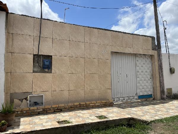 Vende-se em Pacajus-CE  Casa, 86.55 de área privativa, 210.00 de área do terreno,  2_qto(s), WC, 1_sala(s), cozinha, 1_vaga(s) de garagem.