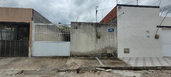 Vende-se em Pacajus-CE  Casa, 91.02 de área total, 91.02 de área privativa, 149.91 de área do terreno,  3_qto(s), a.serv, WC, 1_sala(s), cozinha, 1_vaga(s) de garagem.