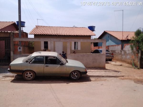 Vende-se em Cocalzinho De Goias-GO  Casa, 46.64 de área privativa, 300.00 de área do terreno,  2_qto(s), WC, 1_sala(s), cozinha.