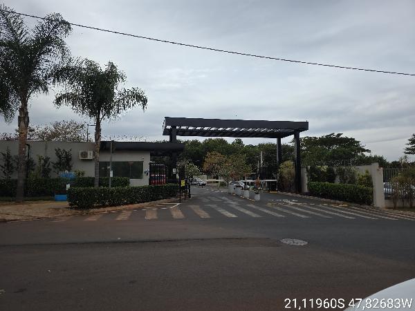 Vende-se em Ribeirao Preto-SP  apto, 91.40 de área total, 43.06 de área privativa,  2_qto(s), a.serv, WC, 1_sala(s), cozinha, 1_vaga(s) de garagem.