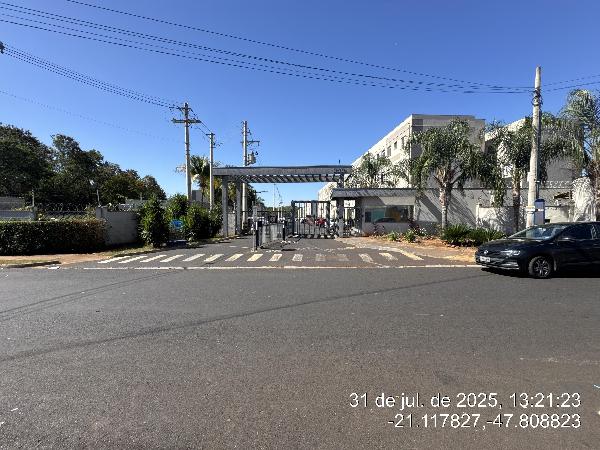 Vende-se em Ribeirao Preto-SP  apto, 89.34 de área total, 43.06 de área privativa,  2_qto(s), WC, 1_sala(s), cozinha, 1_vaga(s) de garagem.