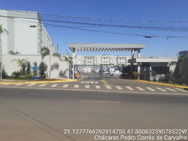Vende-se em Ribeirao Preto-SP  apto, 88.44 de área total, 43.06 de área privativa,  2_qto(s), a.serv, WC, 1_sala(s), cozinha, 1_vaga(s) de garagem.