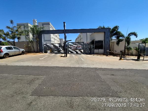 Vende-se em Sao Jose Do Rio Preto-SP  apto, 97.71 de área total, 43.05 de área privativa,  2_qto(s), WC, 1_sala(s), cozinha, 1_vaga(s) de garagem.