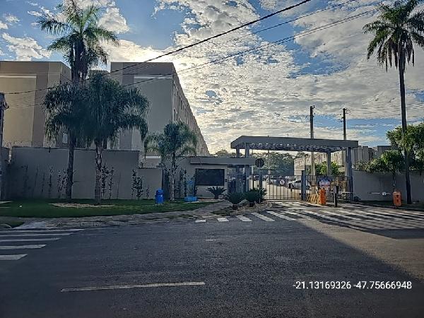 Vende-se em Ribeirao Preto-SP  apto, 108.39 de área total, 43.06 de área privativa,  2_qto(s), WC, 1_sala(s), cozinha, 1_vaga(s) de garagem.