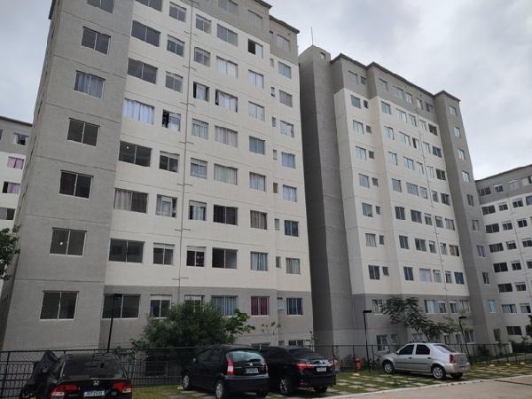 Vende-se em Sao Paulo-SP  apto, 65.07 de área total, 40.20 de área privativa,  2_qto(s), a.serv, WC, 1_sala(s), cozinha.