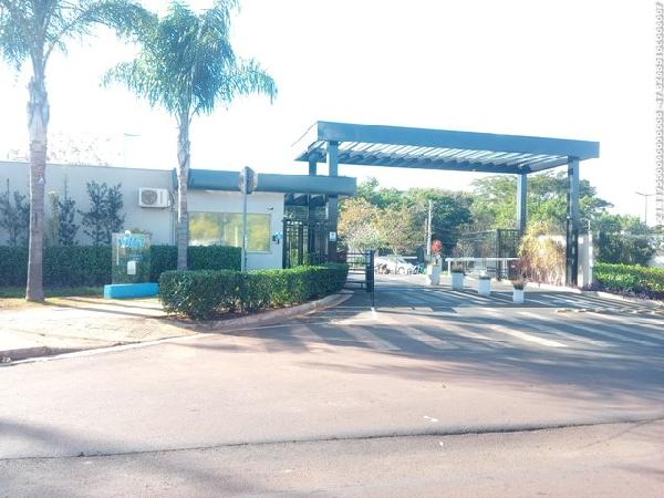 Vende-se em Ribeirao Preto-SP  apto, 91.40 de área total, 22.05 de área privativa,  2_qto(s), WC, 1_sala(s), cozinha, 1_vaga(s) de garagem.