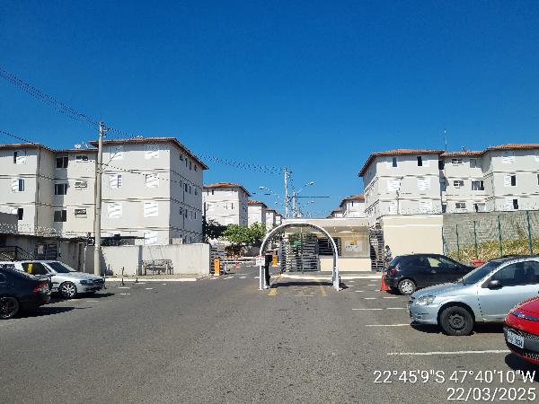 Vende-se em Piracicaba-SP  apto, 123.50 de área total, 44.13 de área privativa,  2_qto(s), WC, 1_sala(s), cozinha, 1_vaga(s) de garagem.