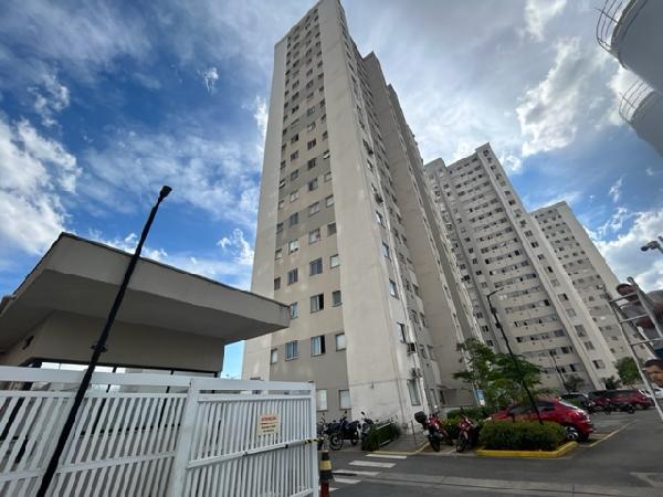 Vende-se em Santos-SP  apto, 77.60 de área total, 44.16 de área privativa,  2_qto(s), a.serv, WC, 1_sala(s), cozinha, 1_vaga(s) de garagem.