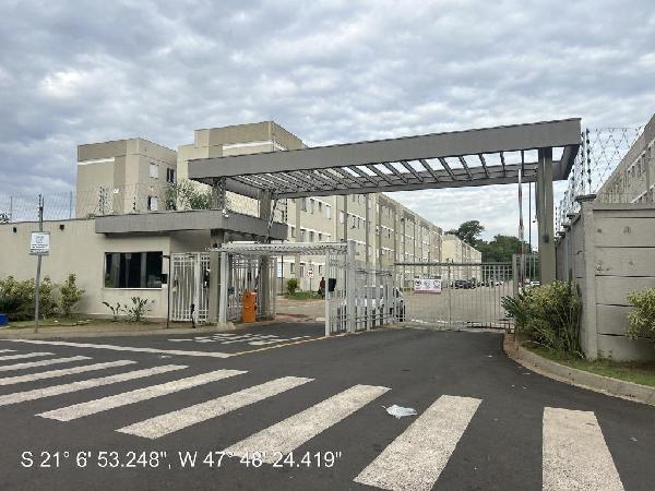 Vende-se em Ribeirao Preto-SP  apto, 89.20 de área total, 43.06 de área privativa,  2_qto(s), a.serv, WC, 1_sala(s), cozinha, 1_vaga(s) de garagem.