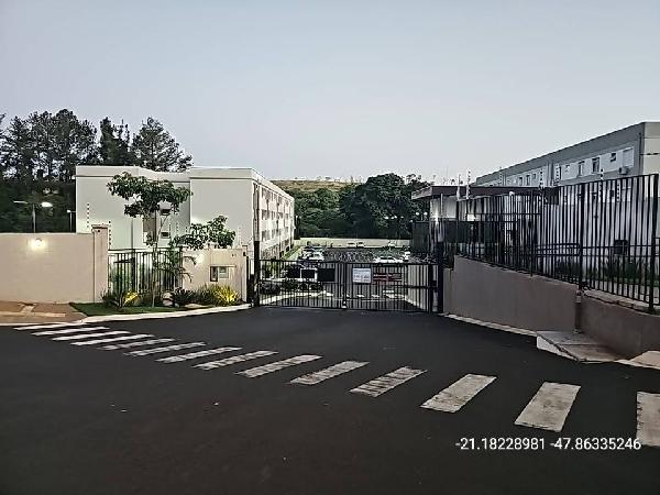 Vende-se em Ribeirao Preto-SP  apto, 99.84 de área total, 40.06 de área privativa,  2_qto(s), a.serv, WC, 1_sala(s), cozinha, 1_vaga(s) de garagem.