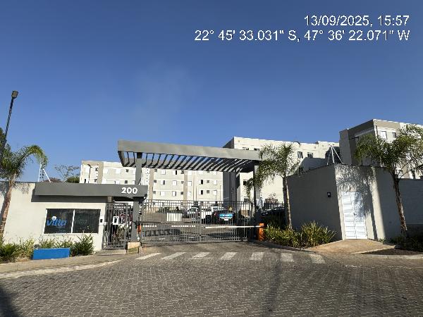 Vende-se em Piracicaba-SP  apto, 95.60 de área total, 45.99 de área privativa,  2_qto(s), a.serv, WC, cozinha, 1_vaga(s) de garagem.