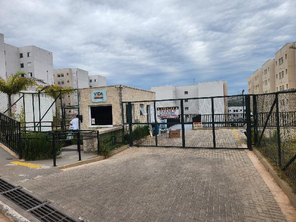Vende-se em Sao Paulo-SP  apto, 104.91 de área total, 49.58 de área privativa,  2_qto(s), WC, 1_sala(s), cozinha.