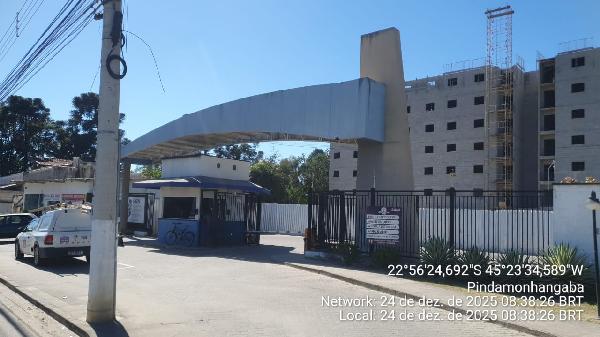 Vende-se em Pindamonhangaba-SP  apto, 89.30 de área total, 50.43 de área privativa, 1_vaga(s) de garagem.