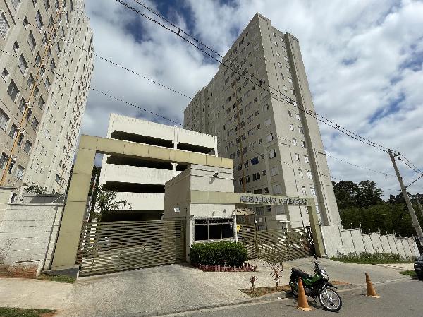 Vende-se em Sao Paulo-SP  apto, 71.30 de área total, 43.40 de área privativa,  2_qto(s), a.serv, WC, 1_sala(s), cozinha.