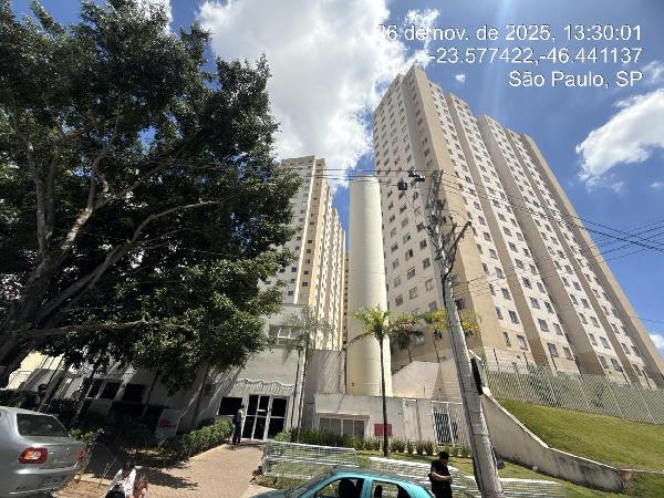 Vende-se em Sao Paulo-SP  apto, 56.02 de área total, 32.75 de área privativa,  2_qto(s), a.serv, WC, 1_sala(s), cozinha.