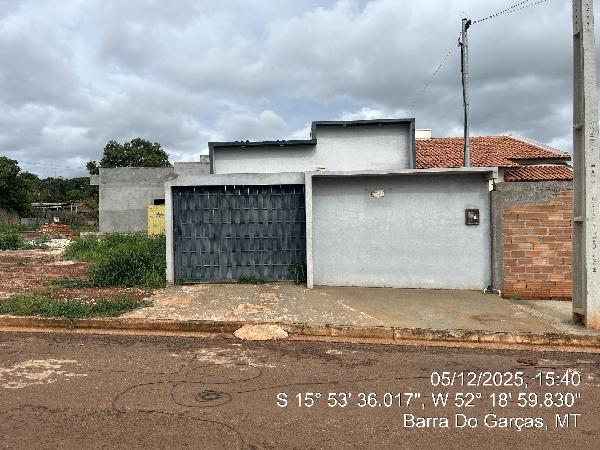 Vende-se em Barra Do Garcas-MT  Casa, 100.00 de área total, 100.00 de área privativa, 205.50 de área do terreno,  2_qto(s), a.serv, WC, 2_sala(s), cozinha, 1_vaga(s) de garagem.