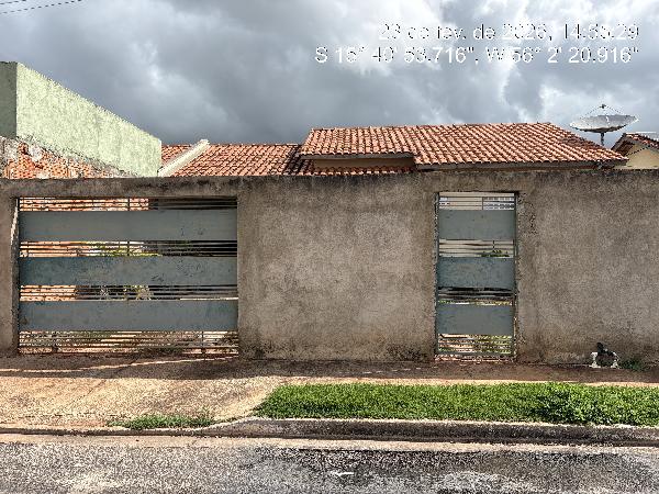 Vende-se em Cuiaba-MT  Casa, 81.69 de área total, 81.69 de área privativa, 240.00 de área do terreno,  2_qto(s), varanda, a.serv, WC, 1_sala(s), cozinha, 1_vaga(s) de garagem.