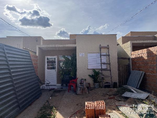 Vende-se em Varzea Grande-MT  Casa, 59.84 de área total, 59.84 de área privativa, 180.00 de área do terreno,  2_qto(s), varanda, a.serv, WC, 1_sala(s), cozinha.