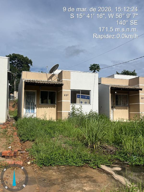 Vende-se em Varzea Grande-MT  Casa, 49.59 de área total, 49.59 de área privativa, 180.00 de área do terreno,  2_qto(s), varanda, a.serv, WC, 1_sala(s), cozinha.