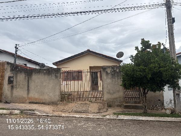 Vende-se em Jaciara-MT  Casa, 51.69 de área total, 51.69 de área privativa, 250.00 de área do terreno,  2_qto(s), a.serv, WC, 1_sala(s).