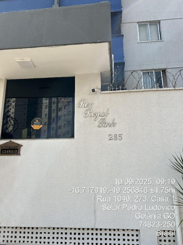 Vende-se em Goiania-GO  apto, 118.00 de área total, 118.00 de área privativa,  3_qto(s), a.serv, WC, 1_sala(s), cozinha, 1_vaga(s) de garagem.