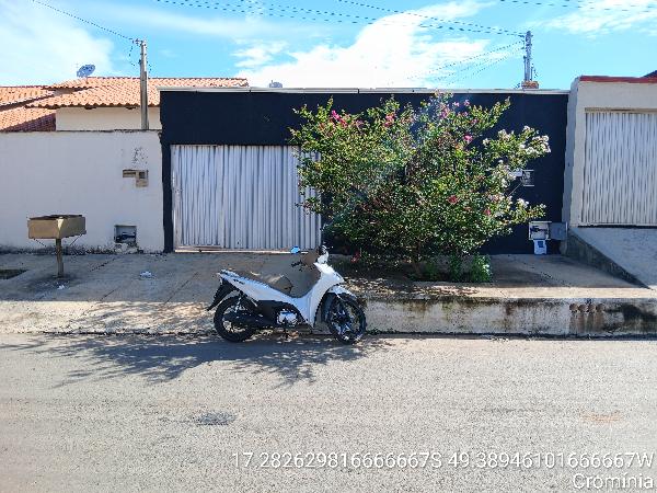 Vende-se em Crominia-GO  Casa, 100.00 de área total, 100.00 de área privativa, 225.00 de área do terreno,  3_qto(s), varanda, a.serv, WC, 1_sala(s), cozinha, 1_vaga(s) de garagem.