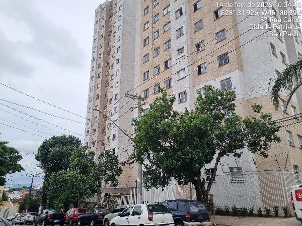 Vende-se em Sao Paulo-SP  apto, 51.48 de área total, 35.27 de área privativa,  2_qto(s), WC.