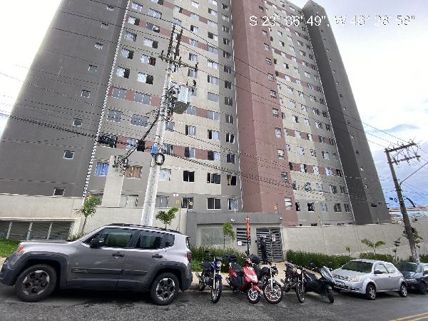 Vende-se em Sao Paulo-SP  apto, 44.52 de área total, 35.18 de área privativa,  2_qto(s), a.serv, WC, 1_sala(s), cozinha.