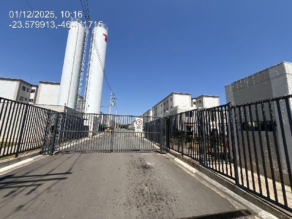 Vende-se em Suzano-SP  apto, 97.04 de área total, 41.74 de área privativa,  2_qto(s), a.serv, WC, 1_sala(s), cozinha, 1_vaga(s) de garagem.