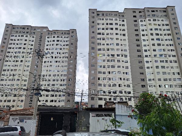 Vende-se em Sao Paulo-SP  apto, 74.49 de área total, 42.09 de área privativa,  2_qto(s), WC, 1_sala(s), cozinha.